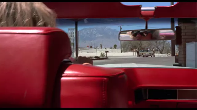 Poster: Chic Bonnie in dizzying video clip